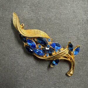 Vintage Unsigned Blue Rhinestone Gold-Tone Leaf Brooch